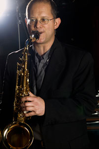Stefan Frank - Tenorsaxophon - Musiker bei Echelle Varielle, dem Saxophonquartett aus Nürnberg Stefan Frank - Tenorsaxophon - Musiker bei Echelle Varielle, dem Saxophonquartett aus Nürnberg